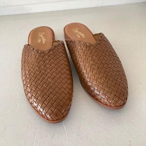 NWOT Seychelles Free People Wendy Brown Leather Woven Mules Sz 7